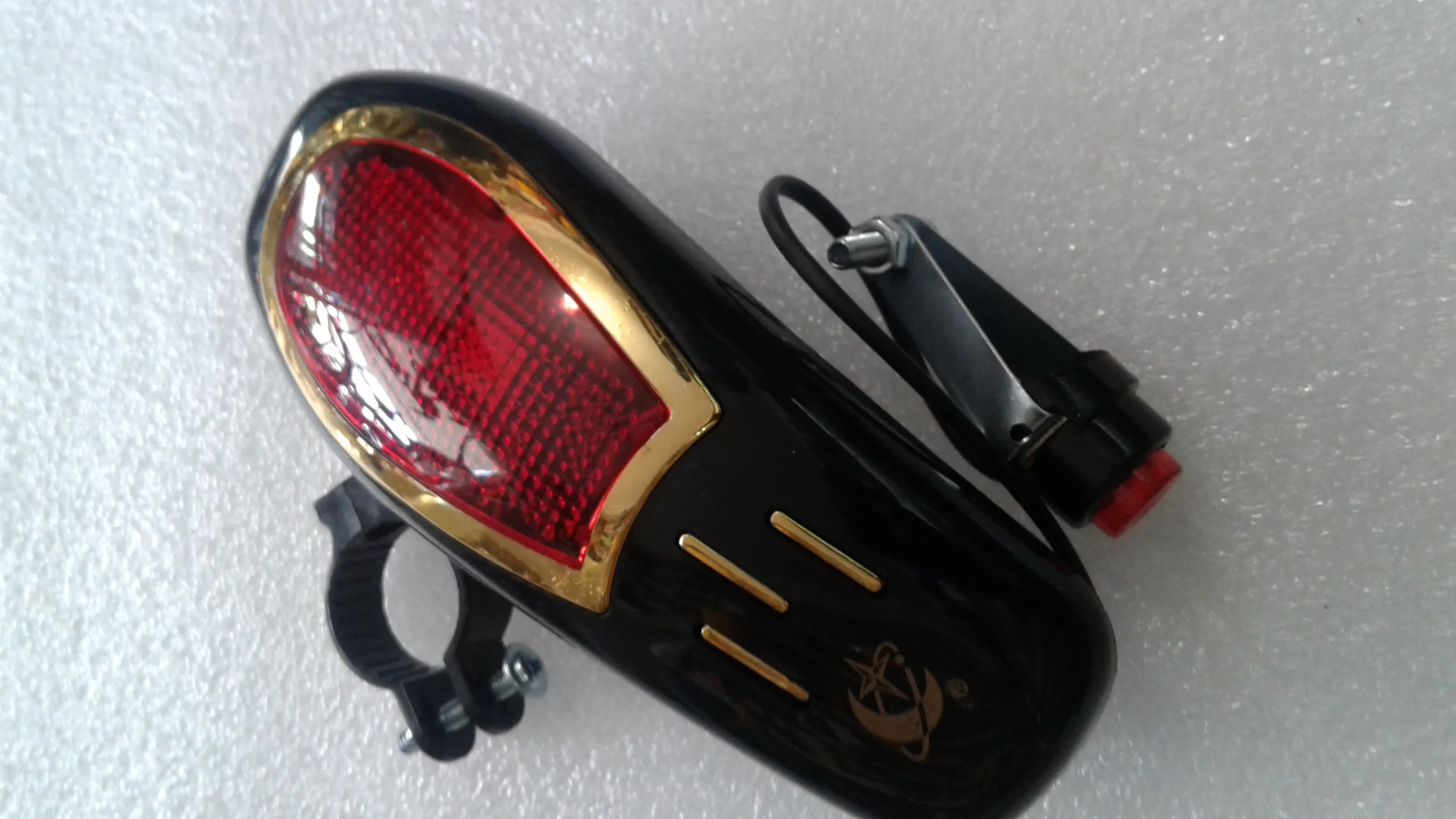 بوق 7 صدا چراغ دار